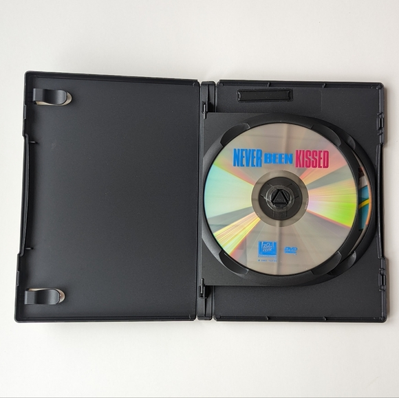 2/$15 Double Feature - Never Been Kissed - Uptown Girls - Picture 5 of 6